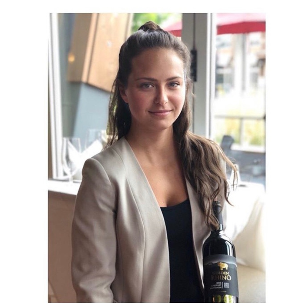 Meet your Posher, Noelle